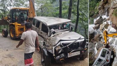 Sikkim: BRO ने सिंगतम-डिक्चू रोड के पास झरने में बह गए वाहन से 5 लोगों को बचाया